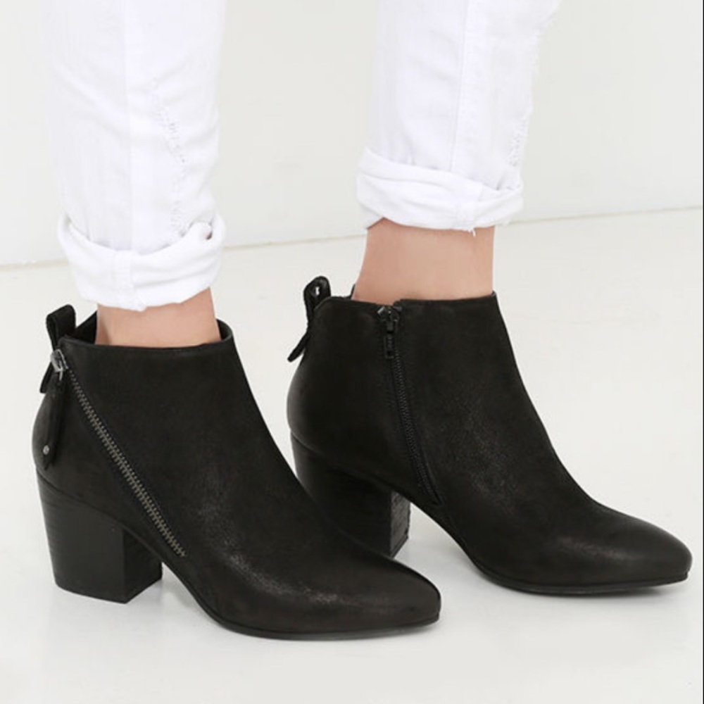 NWT Steve Madden Black Leather Jaydun Nubuck Block Heel Ankle Booties